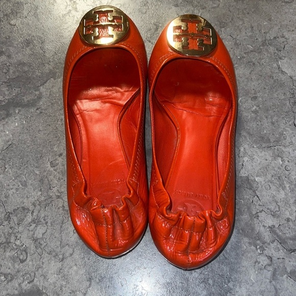 Tory Burch Shoes - Tory Burch Miller Orange Flats 🥿
